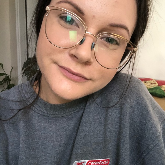 Meet your Posher, Erika - Picture 1 of 1